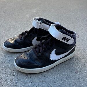 COPY - Nike Court Borough Mid 2, Kid’s Size 5.5